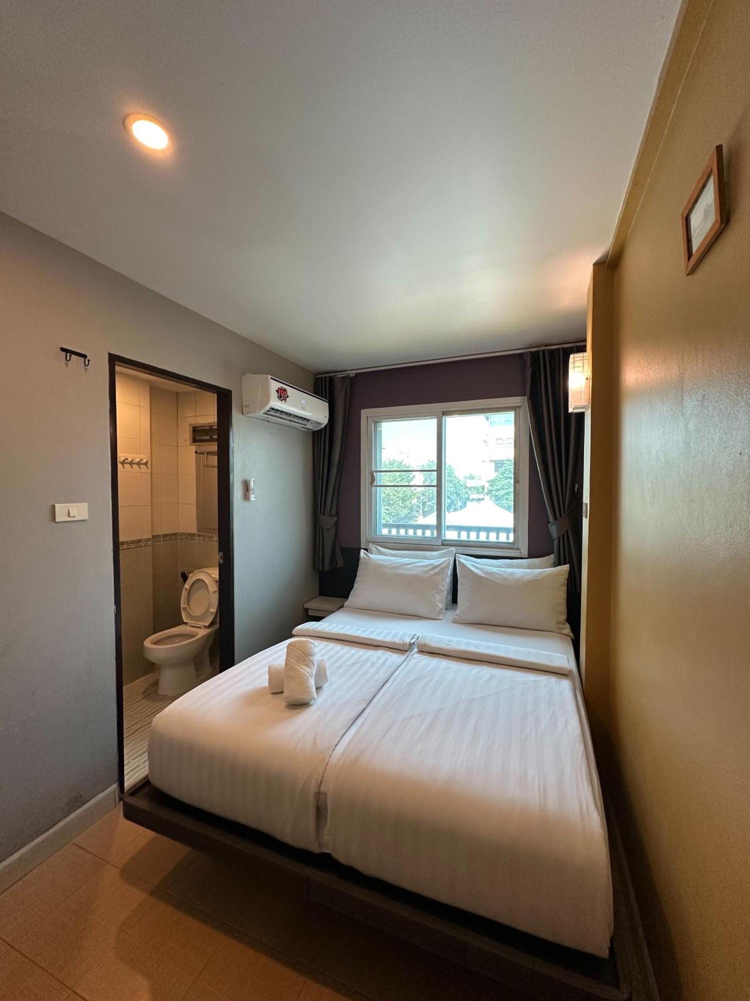 Bbhouse Phra Athit Hotel Bangkok Luaran gambar